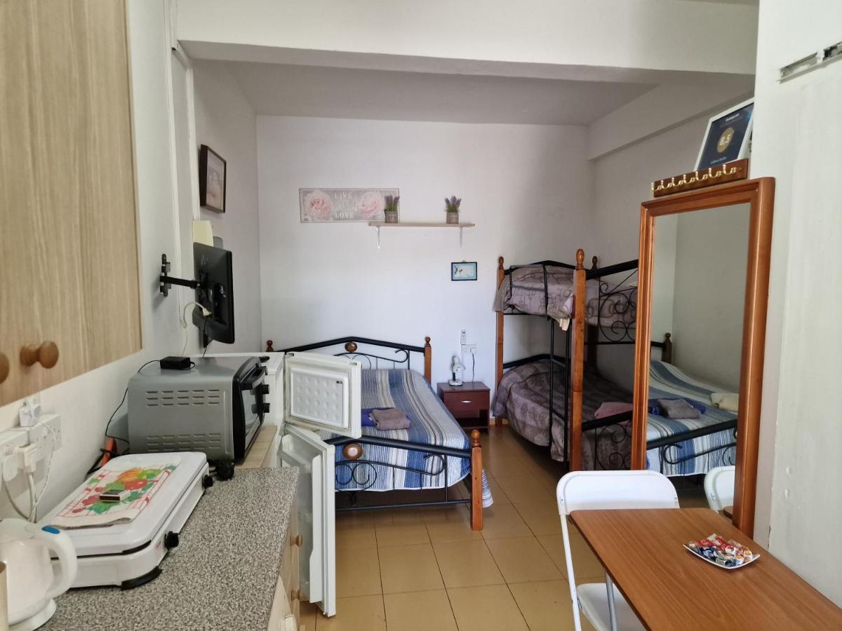 Nicosia Rooms Studios Buitenkant foto